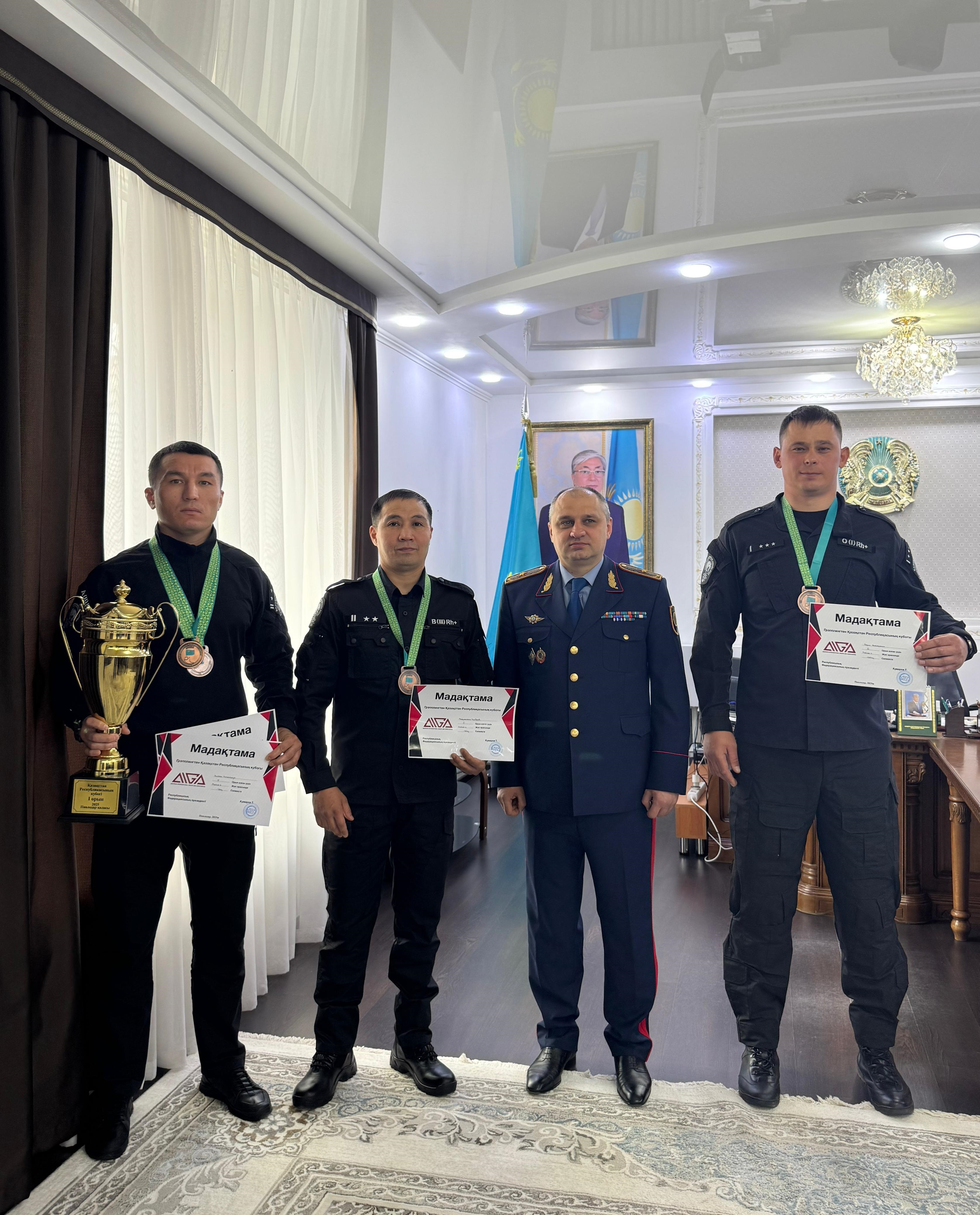 Сіздердің спорттық жеңістеріңізбен мақтанамыз!
