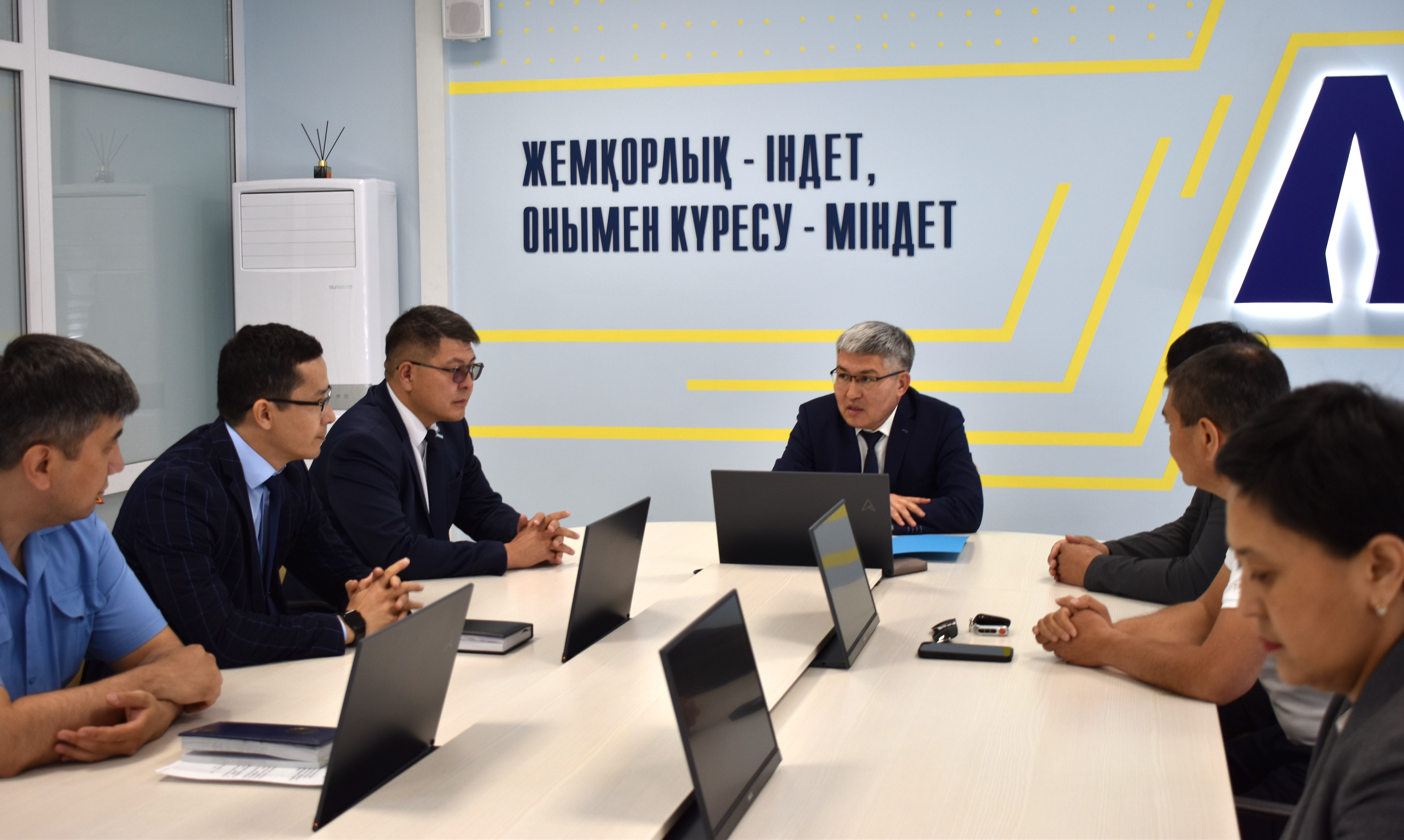 Қарағанды облысы қоғамдық кеңесі комиссиясының отырысы