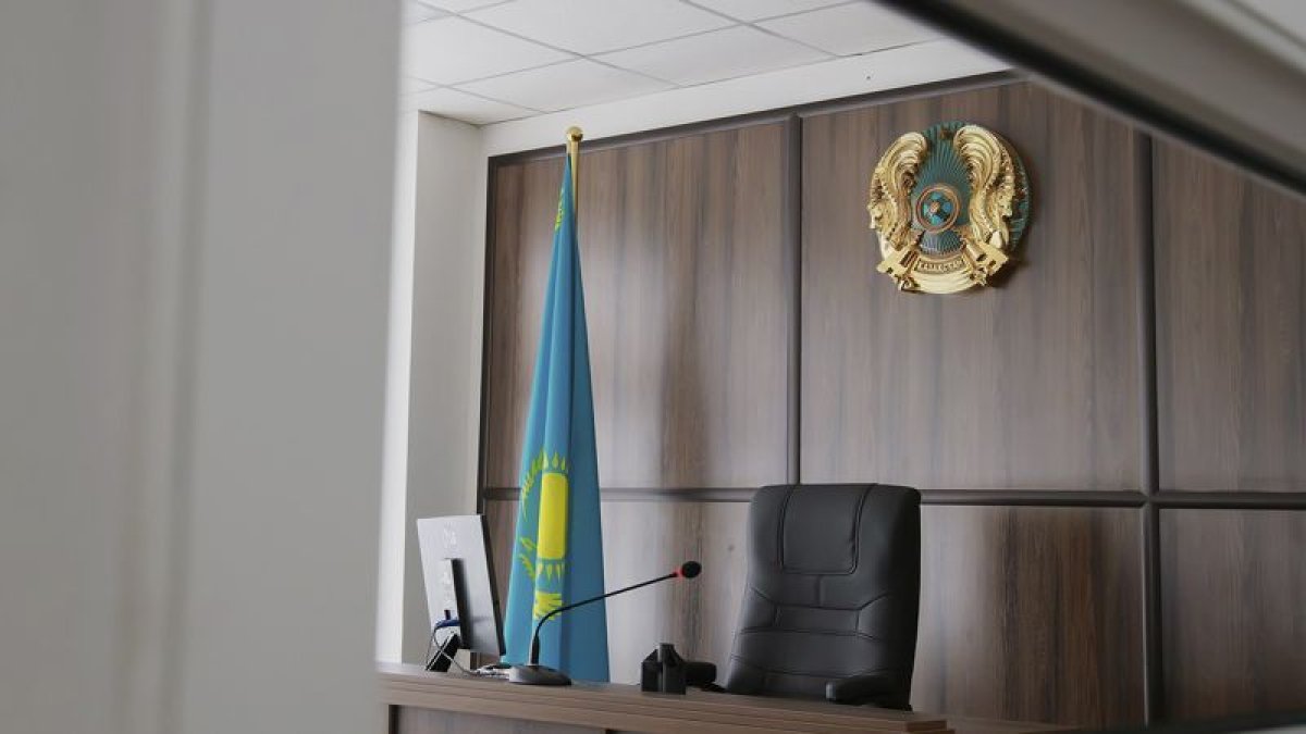 Кәмелетке толмағандар ісі жөніндегі сотта жасөспірімдердің қатысуымен ашық сот отырысы өтті