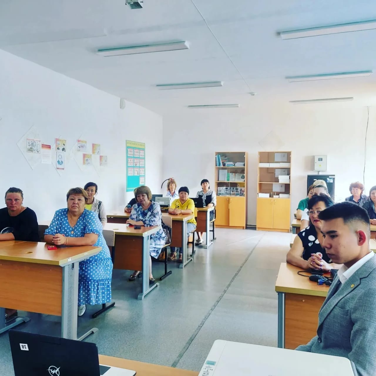 Президенттік жастар кадр резервіне іріктеу мәселелері бойынша түсініктемелер