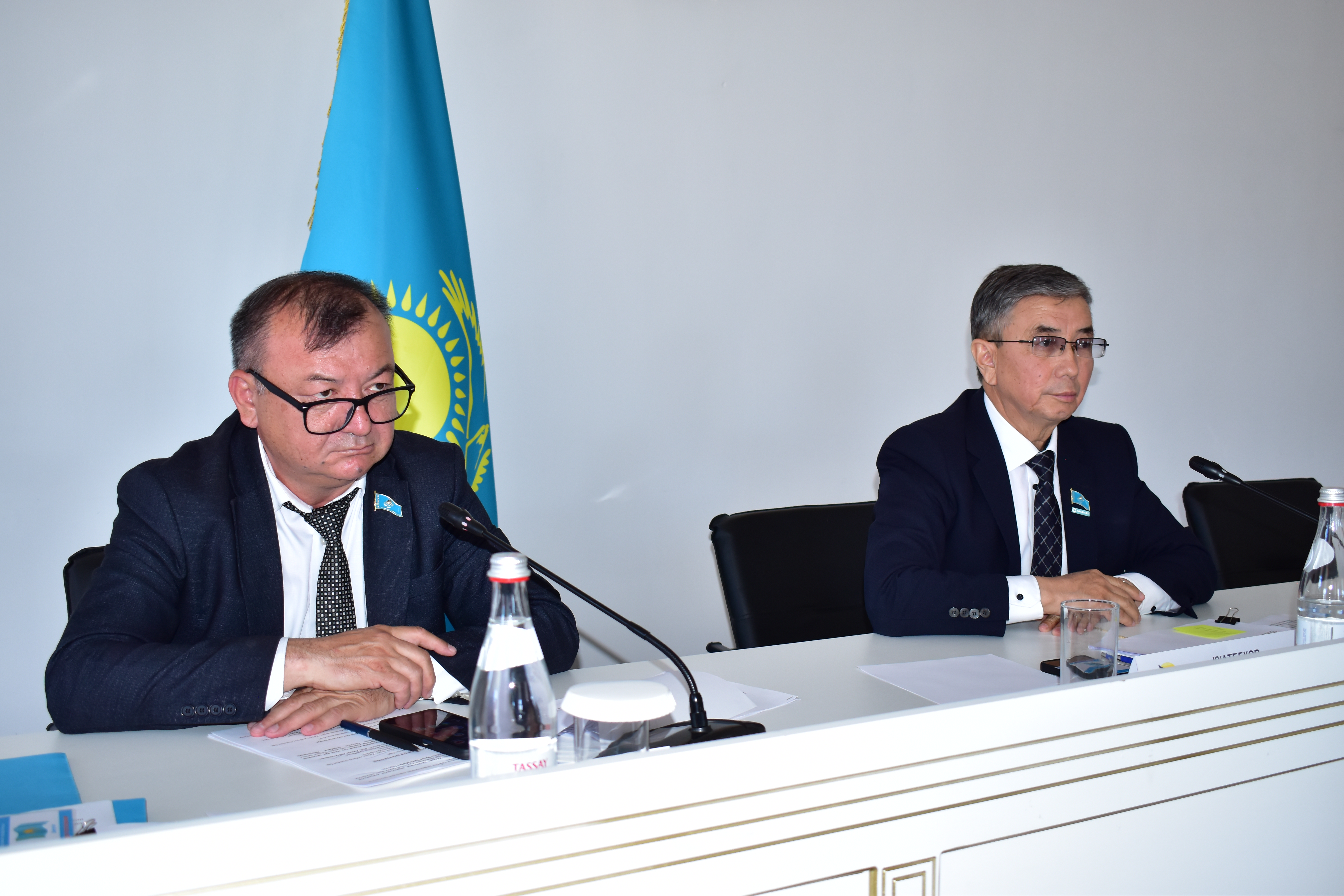 Қосшы қаласы мәслихатының тұрақты комиссияларының отырысы өтті