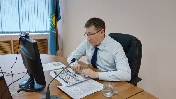 Ақмола облысының санитариялық-эпидемиологиялық бақылау департаменті медициналық ұйым басшыларының, аумақтық санэпидбақылау басқармалары өкілдерінің қатысуымен штаб отырысын өткізді. Кездесудің басты тақырыбы – халықты вакцинациямен қамту жағдайын талдау және өңірдегі эпидемиологиялық ахуалды жақсарту бойынша алдағы шараларды айқындау болды.