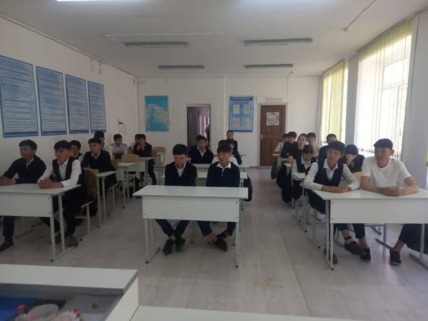 «Электротехника колледжі» КМҚК-нің Жұмыспен қамту және мансап орталығының меңгерушісі Ерғалиева А.А. кәсіптік бағыт-бағдар беру мақсатында Ақсуат ауданы мектептерінің 9–11 сынып оқушыларына арнап онлайн Zoom конференция ұйымдастырды