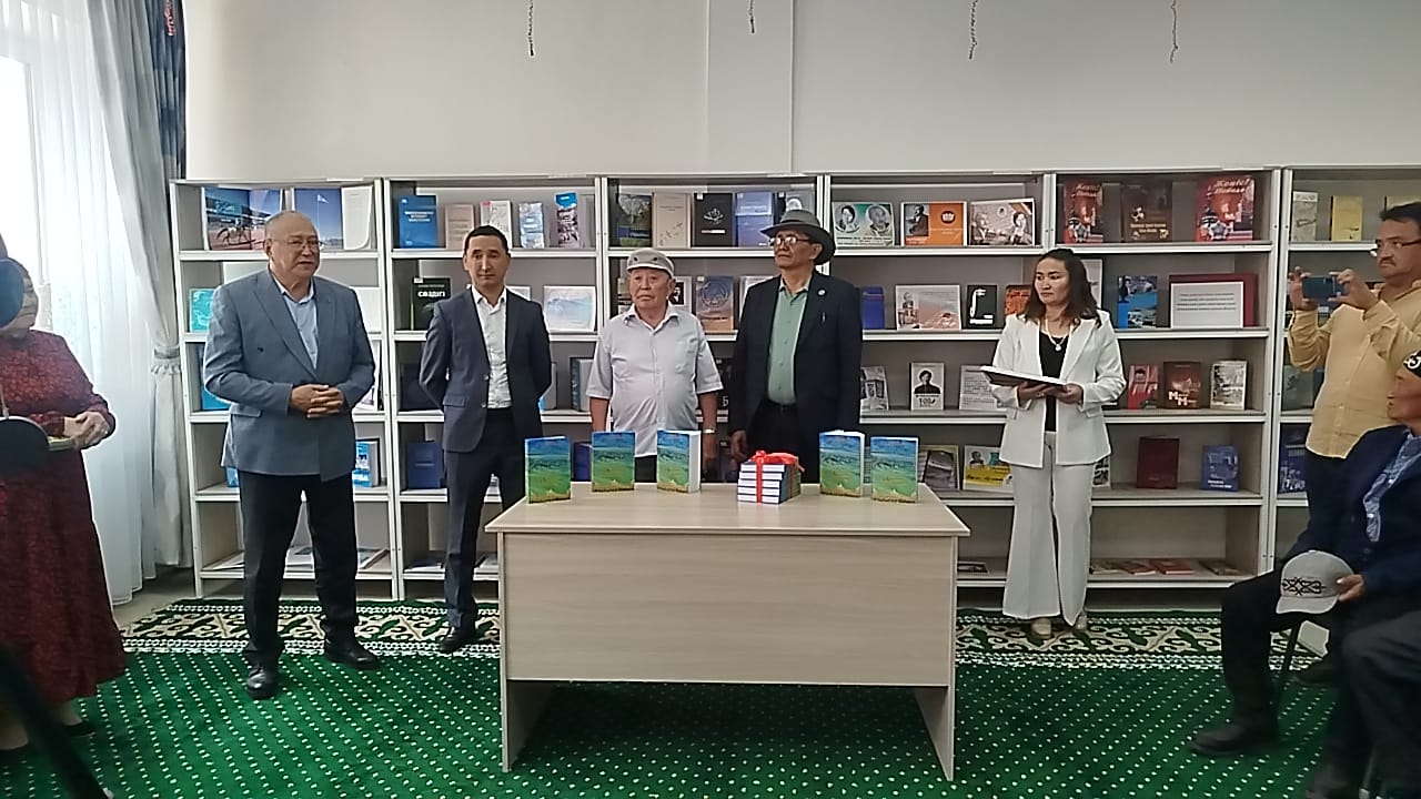 "Қайқаңнан қанат қаққандар" атты кітап тұсау кесері өтті