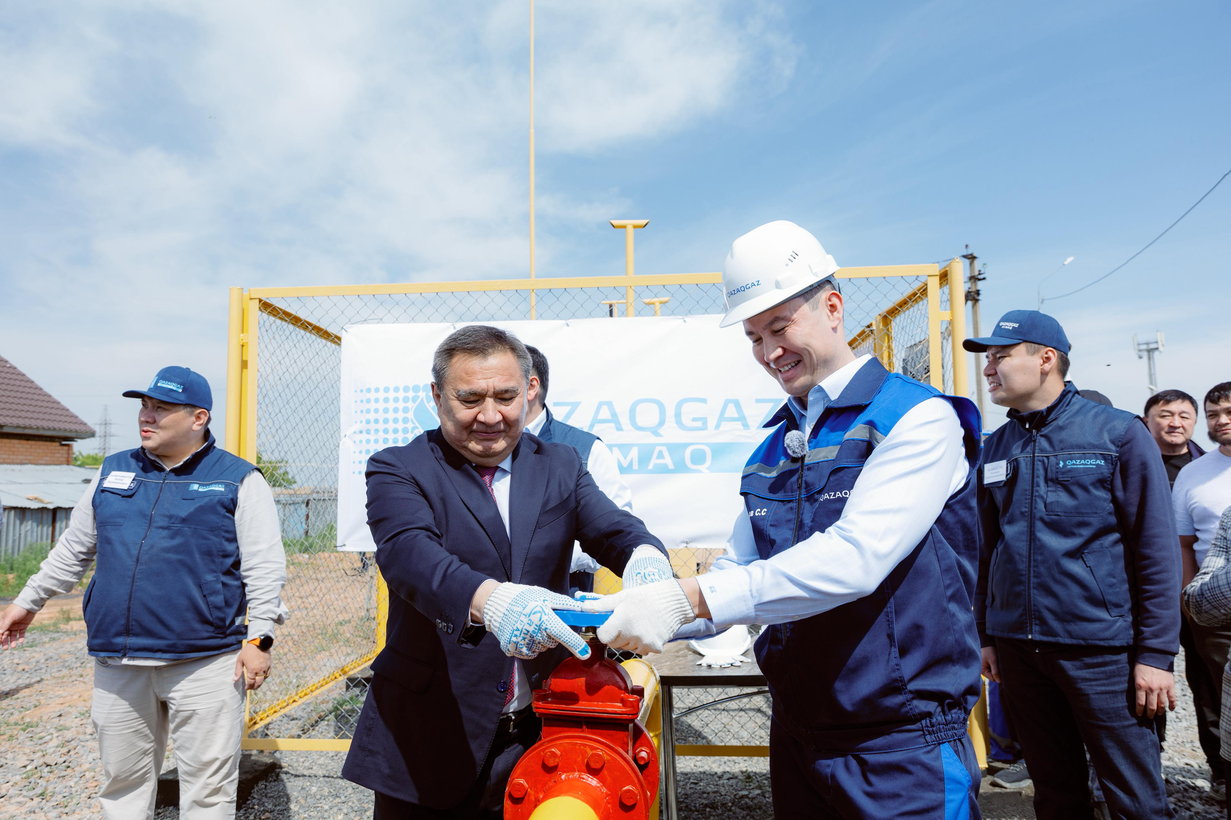 Шұбар ауылы газға қосылды: ауылдық аймақта жайлы өмірге қадам