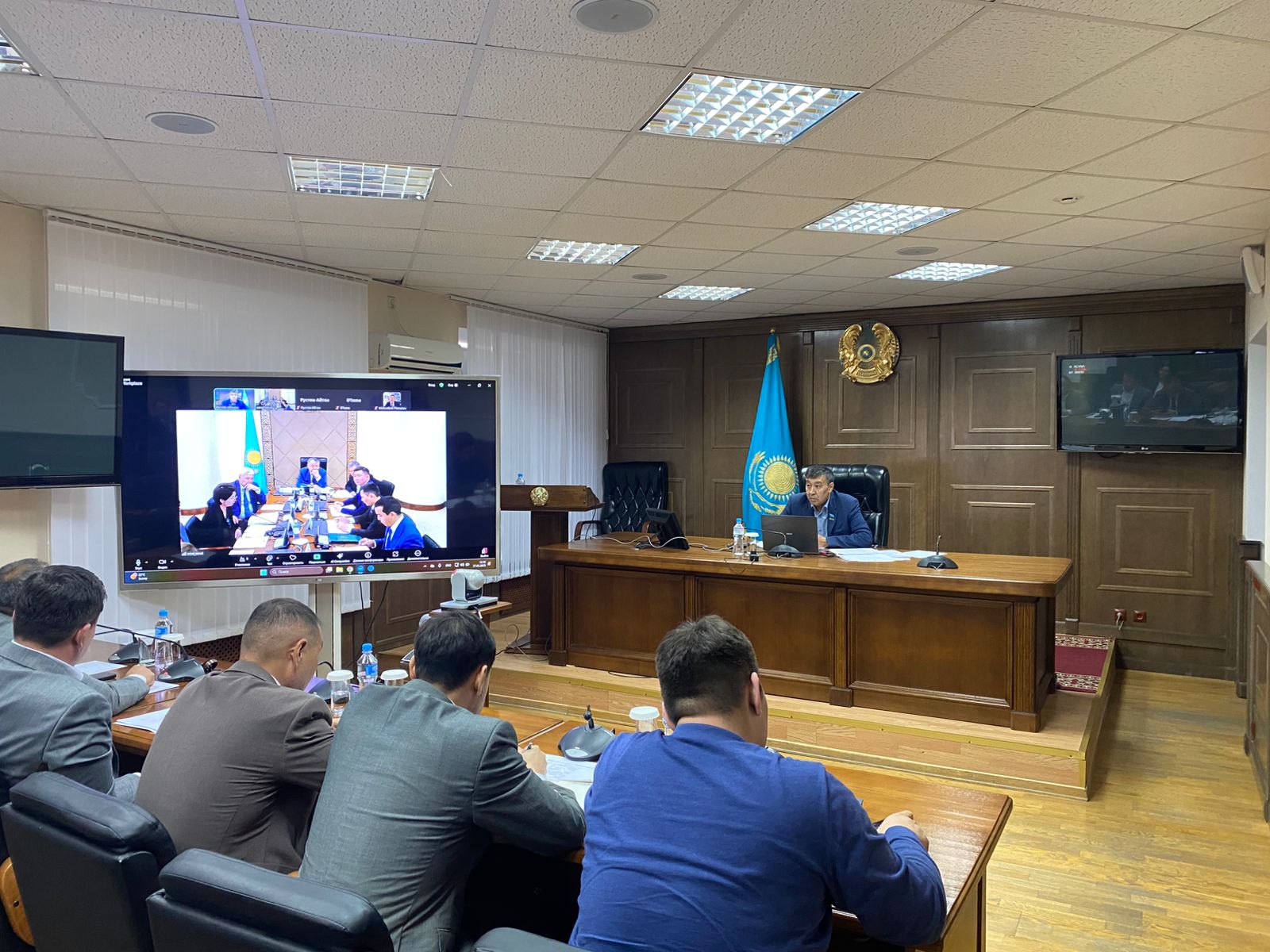 Депутаттар көтерген мәселелер