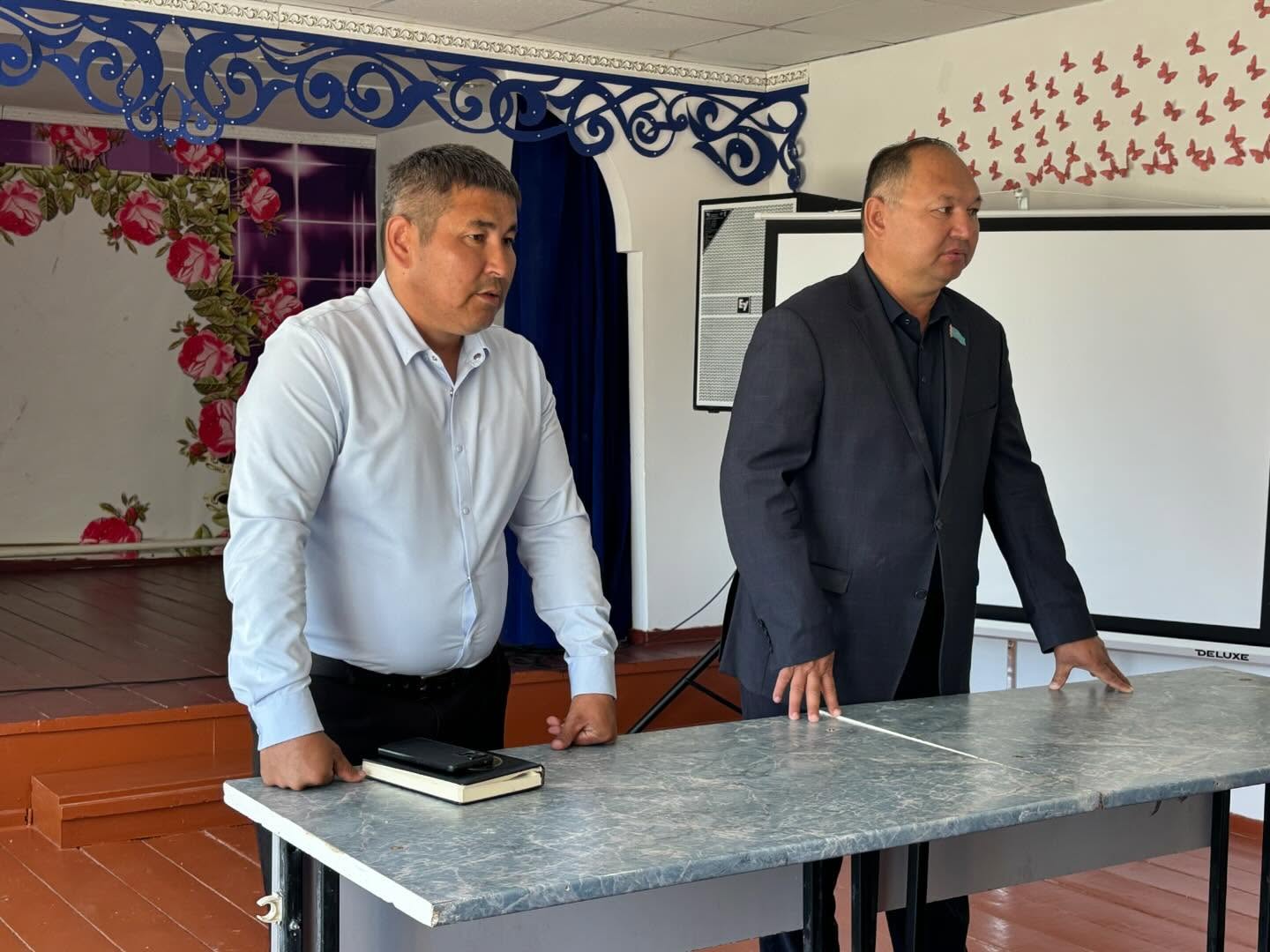 Қаракемер және Ақшатау ауылдарының тұрғындарымен кездесу