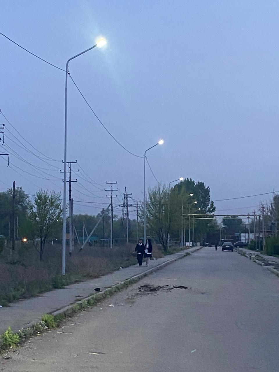Көше жарық шамдары орнатылды