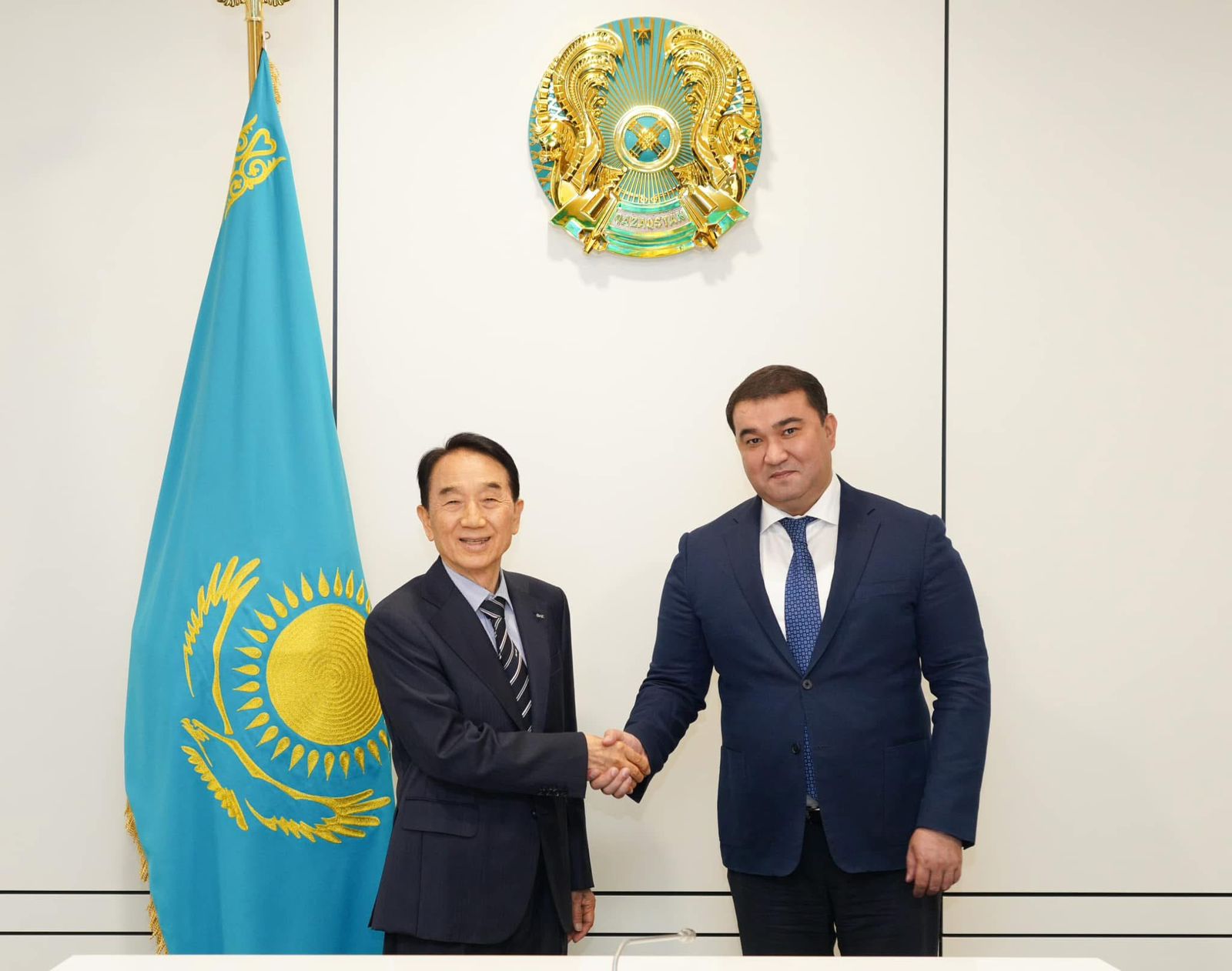 НҰРАЛХАН КӨШЕРОВ «WOOSONG» БІЛІМ БЕРУ ҚОРЫНЫҢ ҚҰРМЕТТІ ТӨРАҒАСЫМЕН КЕЗДЕСТІ