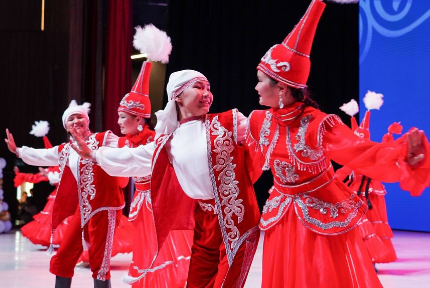 «БАЛАЛАР ҮНІ» ФЕСТИВАЛІНДЕ 600-ДЕН АСТАМ БАЛА ӨНЕР КӨРСЕТТІ