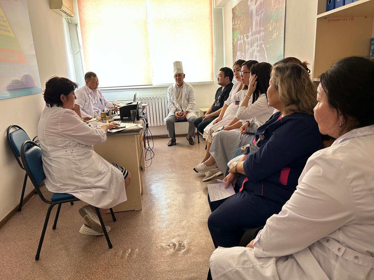 ГКП на ПХВ " Капшагайская городская больница" было проведено семинар-совещание отделом МСЭ №1 Департамента Алматинской области совместно председателем ВКК и врачами.