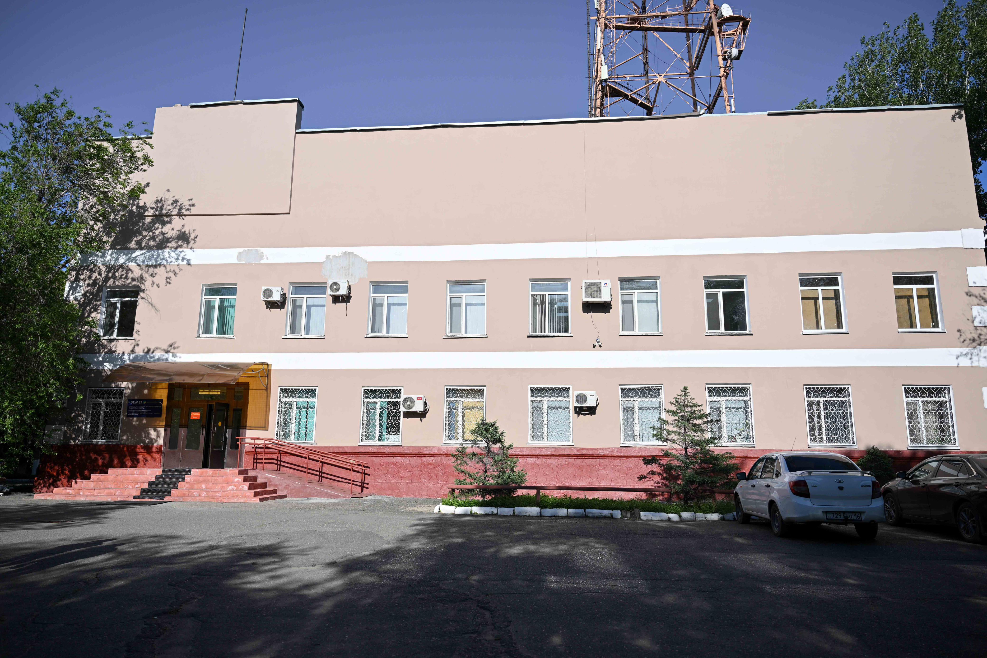 Облыс әкімі «SEMEI» телеарнасының жұмысымен танысты