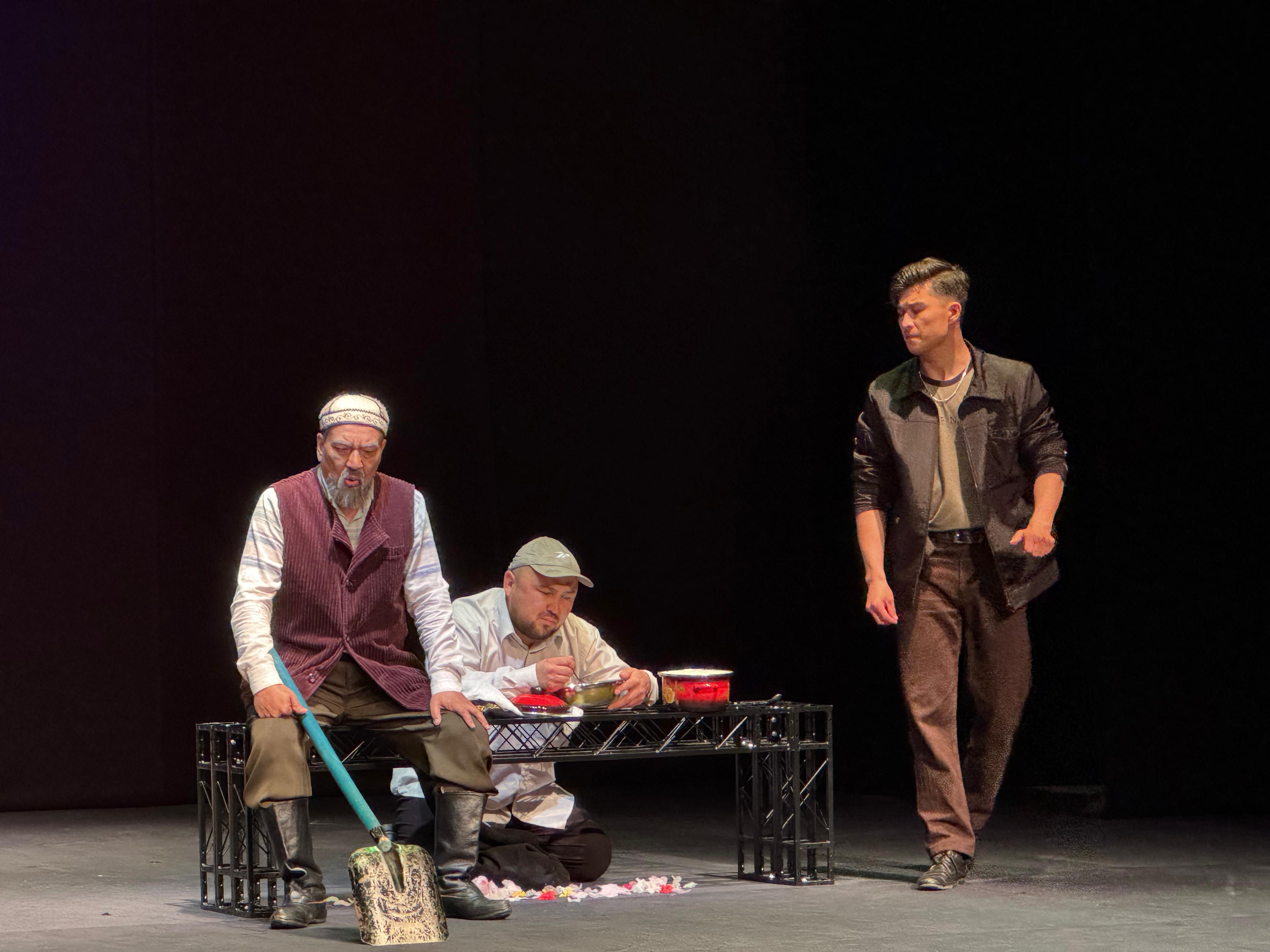 The Kazakh Musical and Drama Theater named after Shakhmet Kusainov hosted the closing ceremony of the 28th season with the drama "Otelmegen paryz"