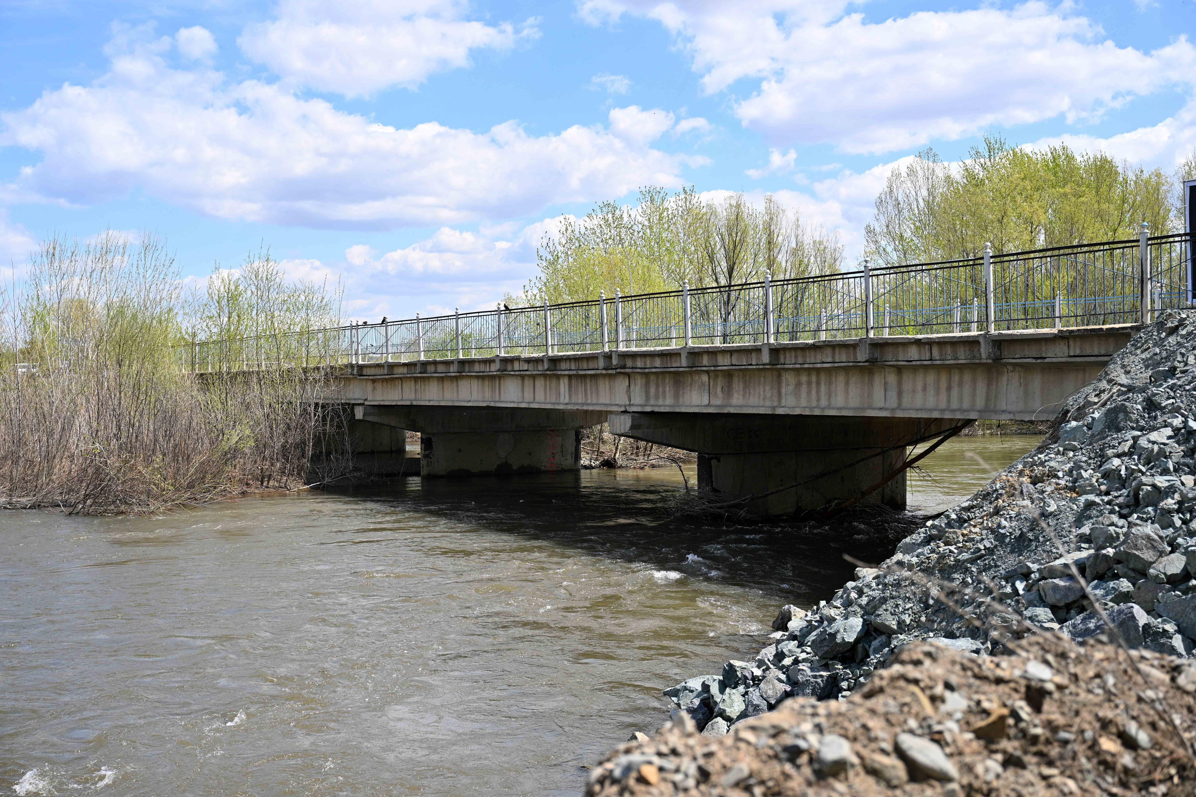 Облыс әкімі Көкпекті ауданындағы Тәлмен өзенінің үстіндегі көпірдің жағдайымен танысты