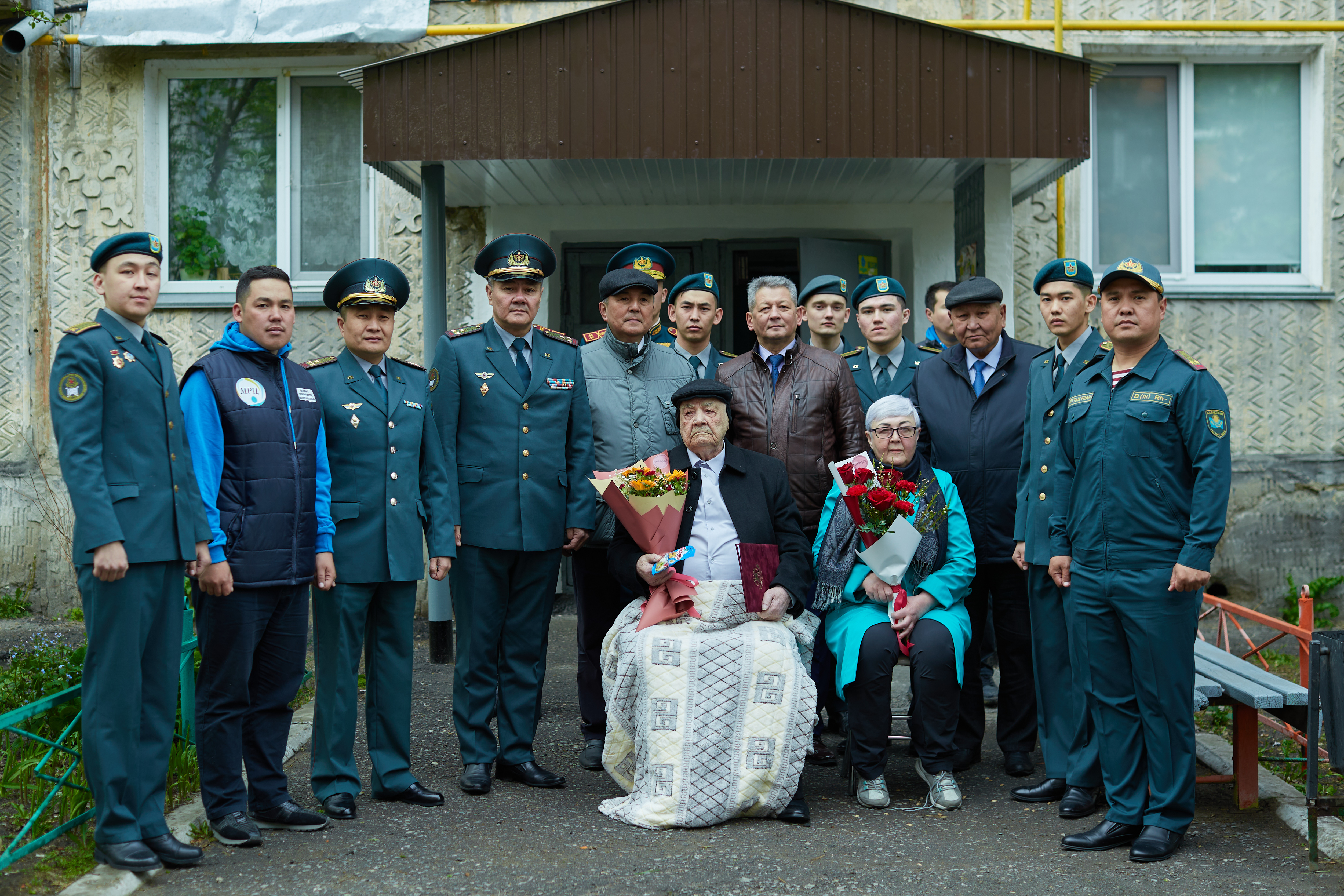 Ұлттық ұлан жауынгерлері соғыс ардагеріне құрмет көрсетті