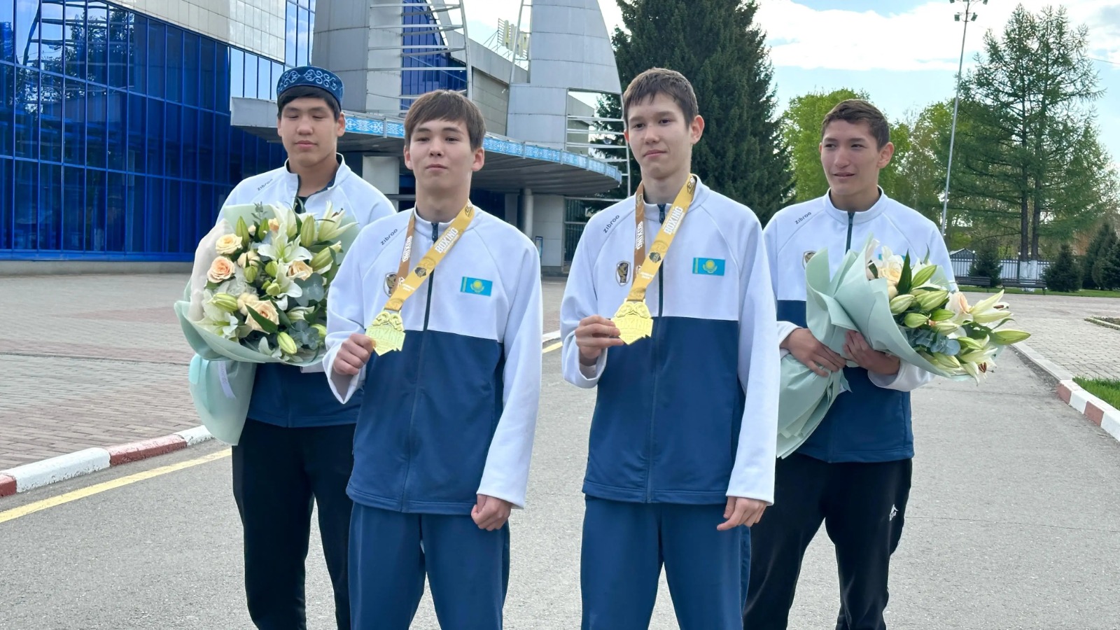 Шығыстың былғары қолғап шеберлері Азия чемпионатынан қос алтынмен оралды