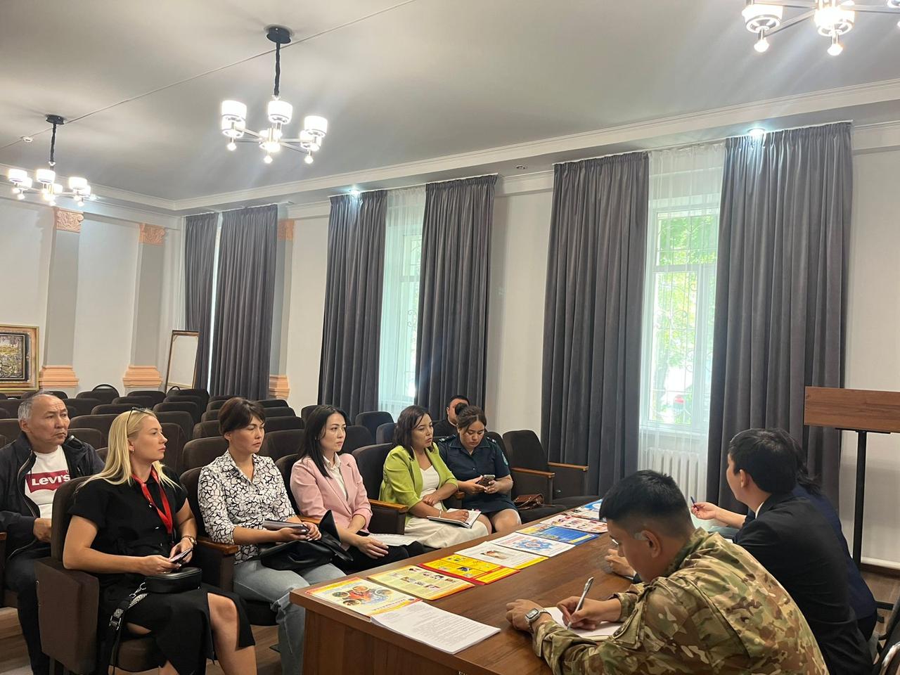 Талғар ауданында балалардың жазғы демалысын ұйымдастыру мәселелері бойынша дөңгелек үстел өтті