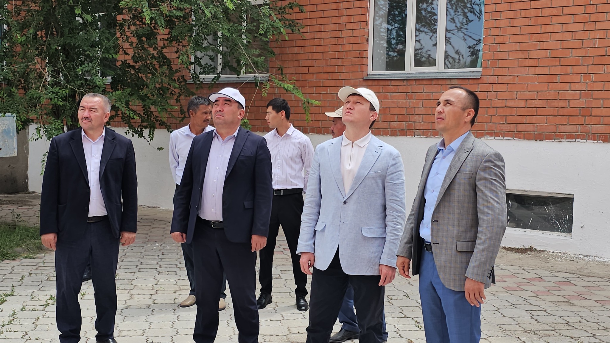 АУЫЛ КЕЛБЕТІ КӨРІКТІ БОЛУЫ КЕРЕК