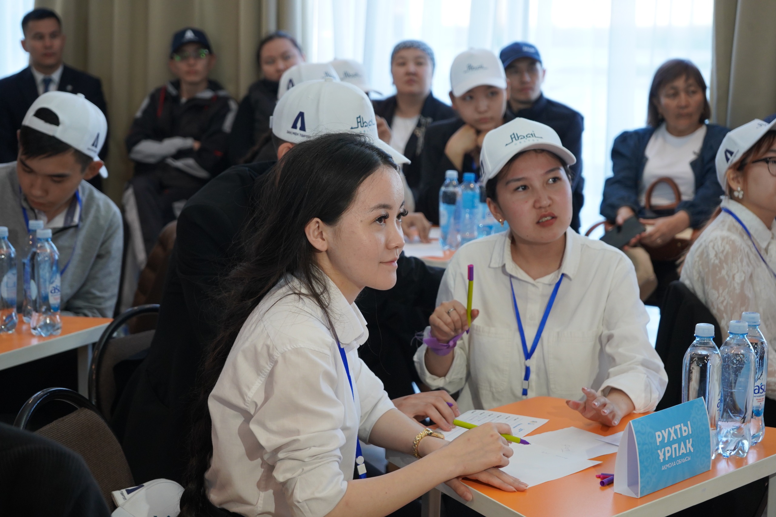 Абай облысында республикалық «Абай сөзі – әділдік темірқазығы» зияткерлік ойын өтті