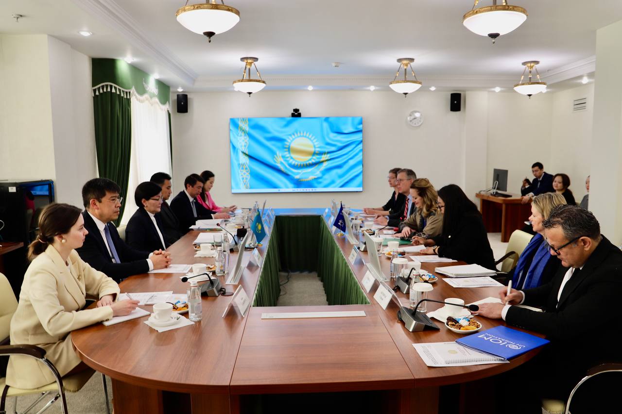 С. Жақыпова Халықаралық көші-қон ұйымының басшысы Э. Поуппен кездесті