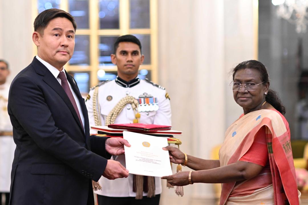 Ambassador of Kazakhstan Presented His Credentials to the President of India