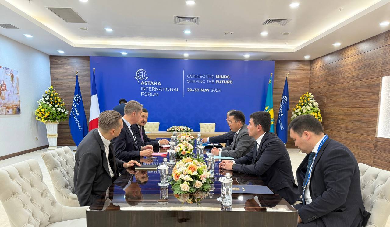 Көлік министрі Марат Қарабаев CMA CGM компаниялар тобының вице-президенті Людовик Ренумен кездесті