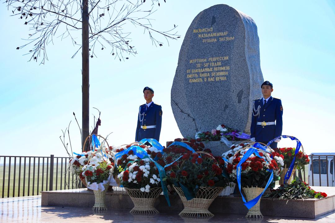 Ақтөбеліктер саяси қуғын-сүргін құрбандарын еске алды