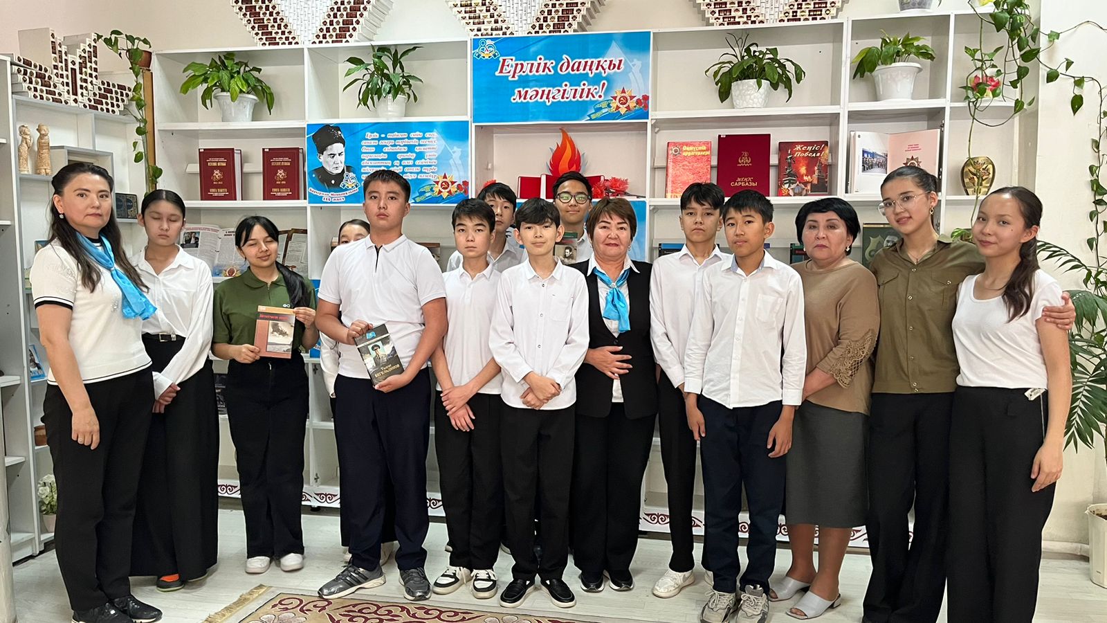 ШЫМКЕНТ: «ЕРЛІК ДАҢҚЫ МӘҢГІЛІК!» КІТАП КӨРМЕСІ ӨТТІ.