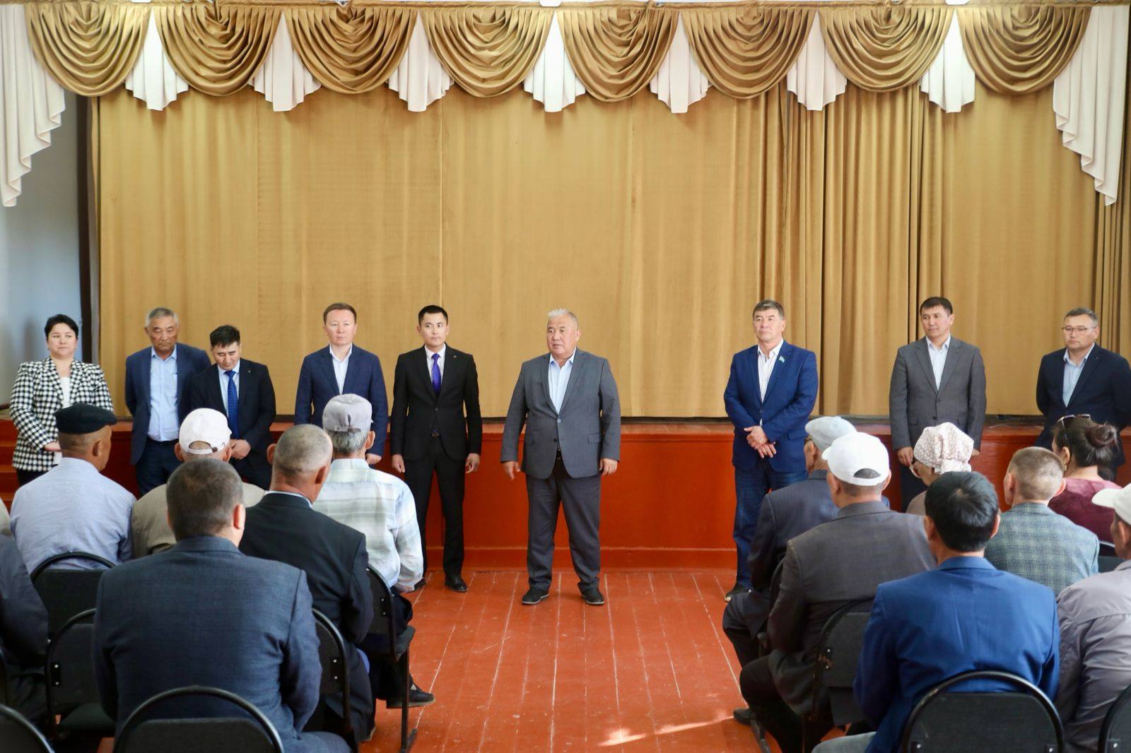 Аудан әкімі Cаздыдағы ағайынның тілегін тыңдады