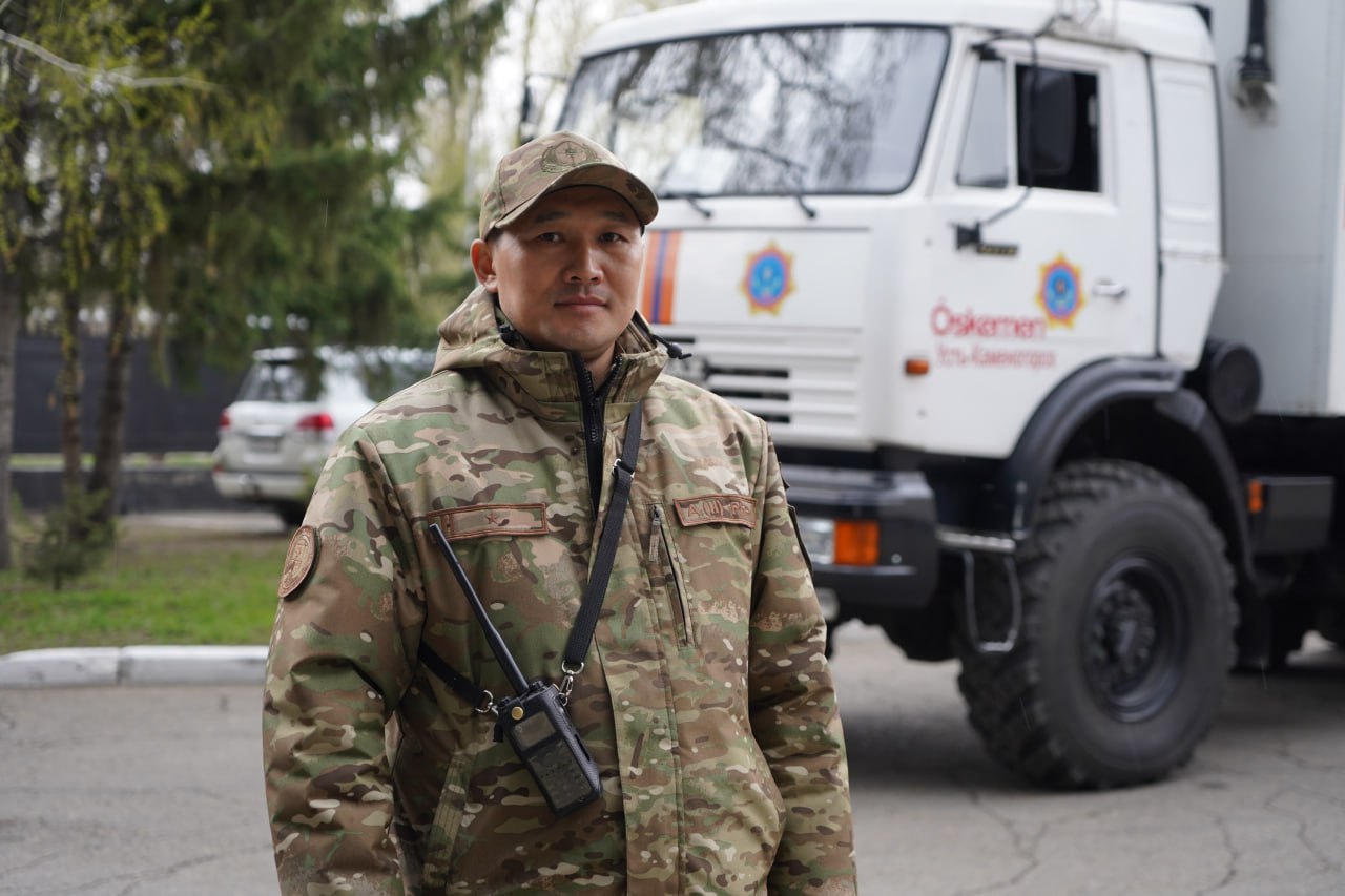 Мен адамдарға қажет жерде қызмет етемін