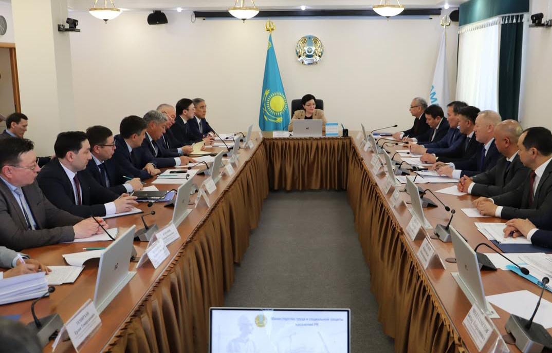 Астана қаласында  Дүниежүзілік еңбекті қорғау күніне арналған  халықаралық көрме-форумы өтті