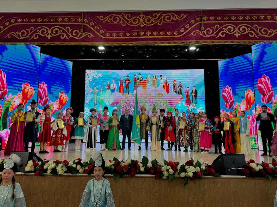 1 мамыр – Қазақстан халқының бірлігі және Қазақстан Халқы Ассамблеясының 30 жылдығына орай «Адамзаттың бәрін сүй бауырым деп» атты мерекелік өнер фестивалі ұйымдастырылды.