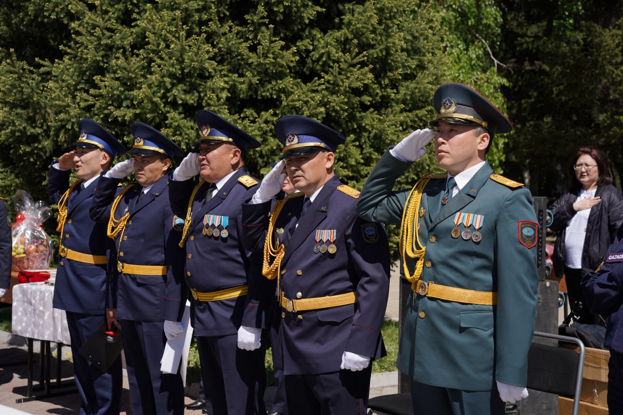 ШҚО ТЖД-де Отан қорғаушылар күніне арналған салтанатты марапаттау  рәсімі өтті