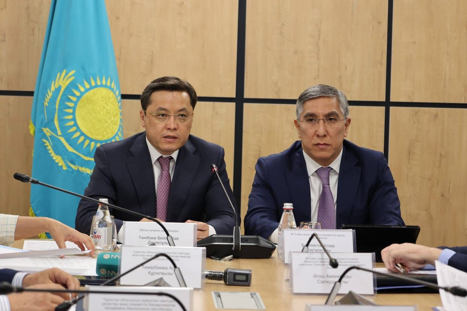 🔰 ҚАЗАҚСТАН РЕСПУБЛИКАСЫНЫҢ ЕҢБЕК ЖӘНЕ ХАЛЫҚТЫ ӘЛЕУМЕТТІК ҚОРҒАУ ВИЦЕ-МИНИСТРІ БИАХМЕТОВ АСҚАР САҚТАҒАНҰЛЫ ТҮРКІСТАН ОБЛЫСЫНА ЖҰМЫС САПАРЫМЕН КЕЛДІ