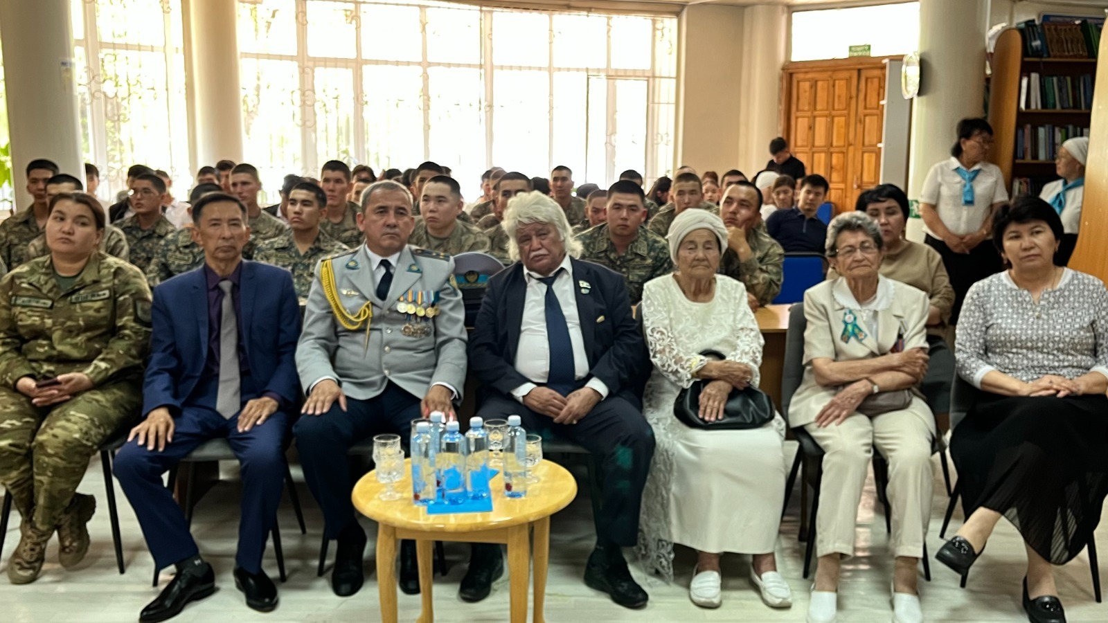 ШЫМКЕНТ: «ЕР ЕСІМІ ЕЛ ЕСІНДЕ» ПАТРИОТТЫҚ КЕШІ ӨТТІ.