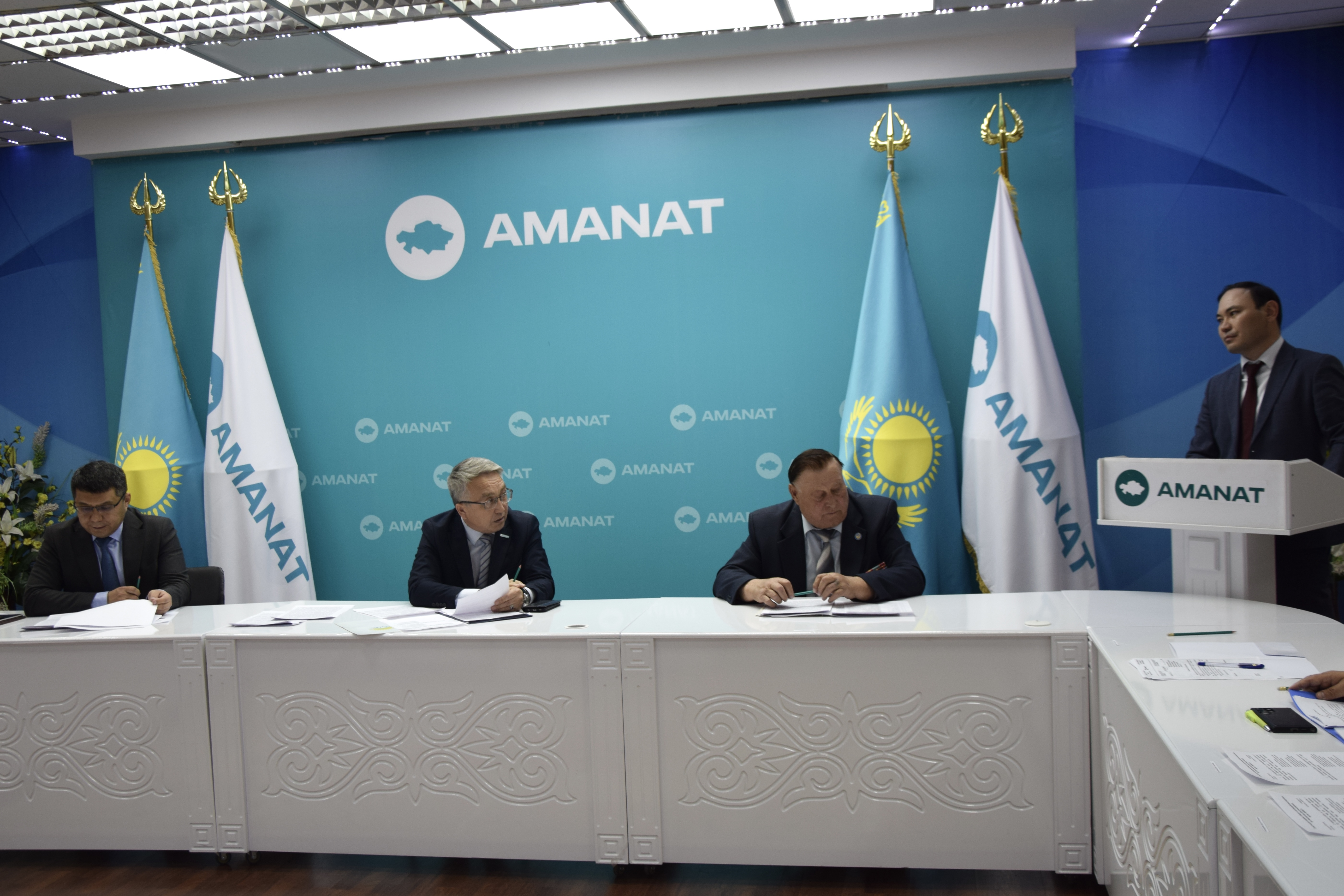 Заң мен тәртіп: Сыбайлас жемқорлыққа қарсы іс-қимыл кеңесінің отырысы