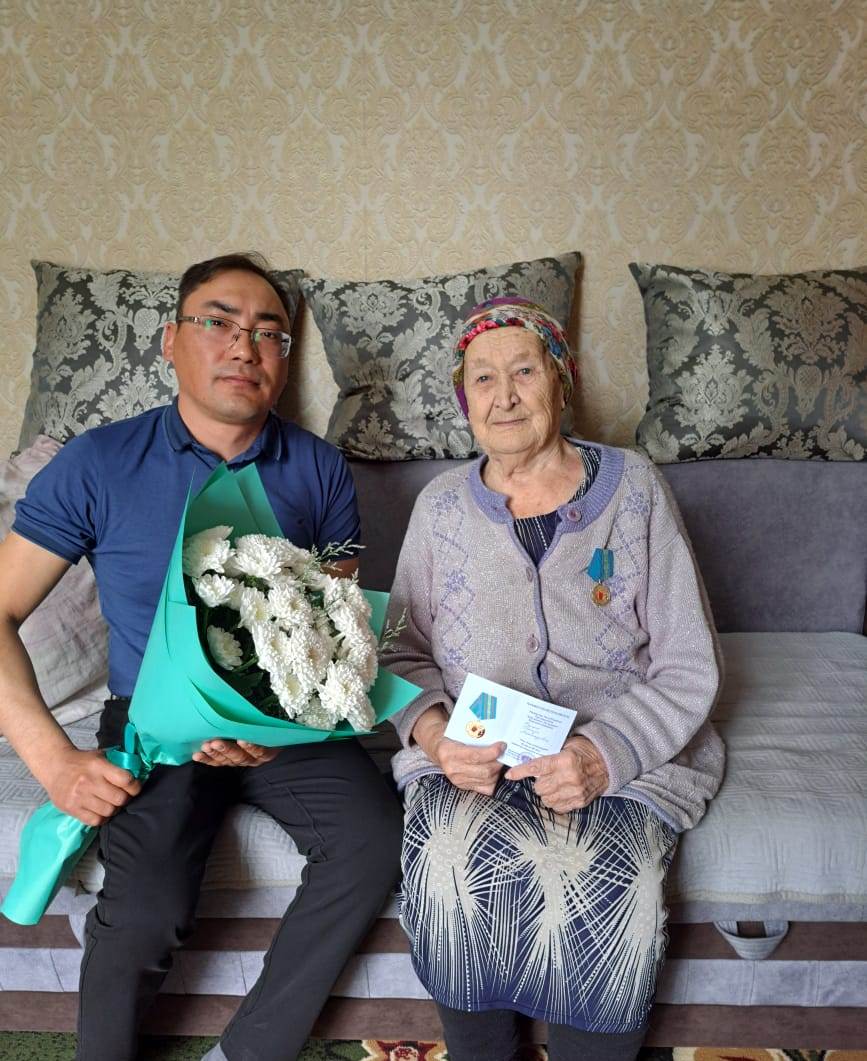 «Ұлы Отан соғысындағы Жеңіске 80 жыл» мерекелік медальдарды тапсыру