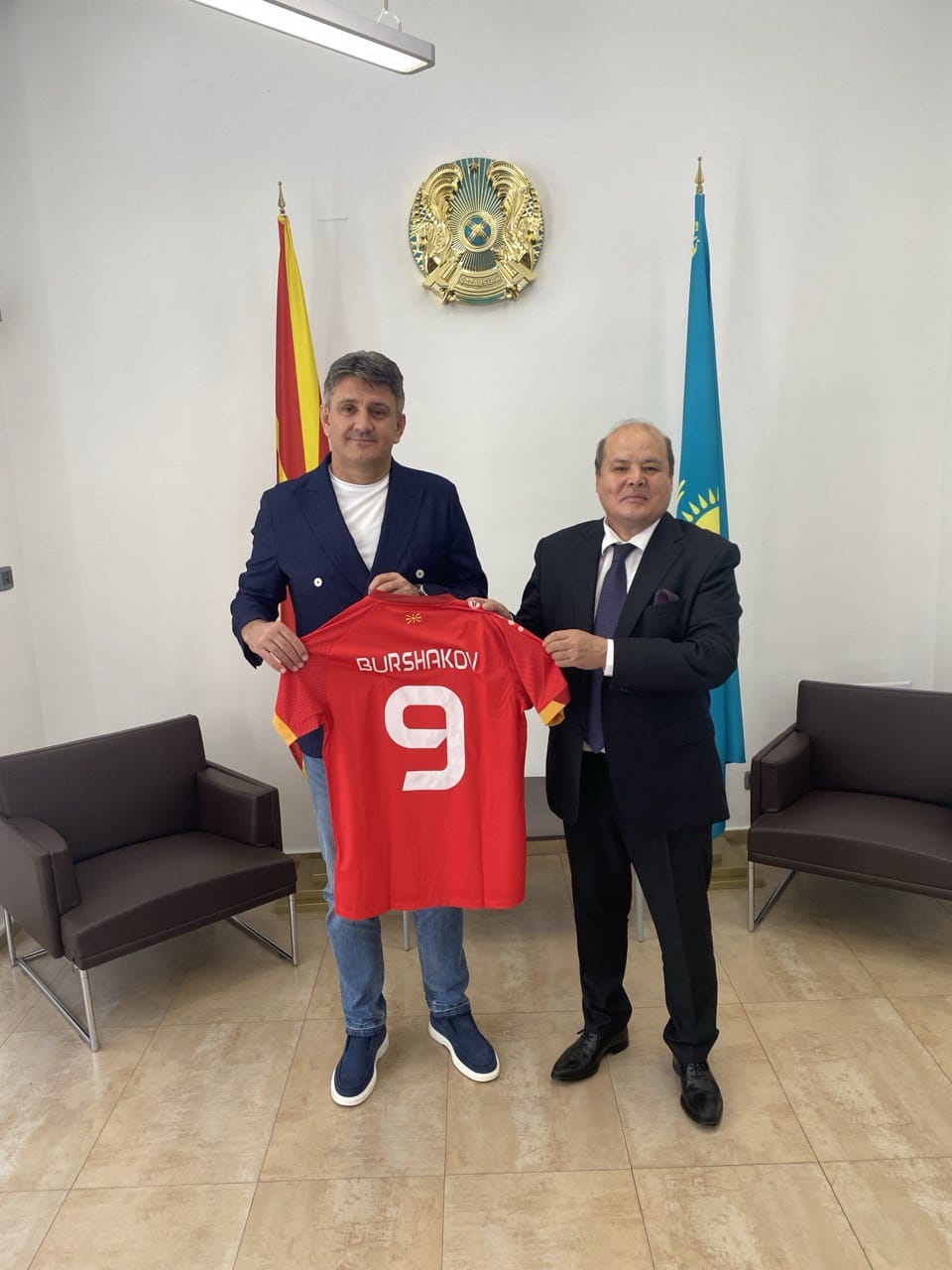 Қазақстан Елшісі Солтүстік Македония Футбол федерациясының президентімен кездесті
