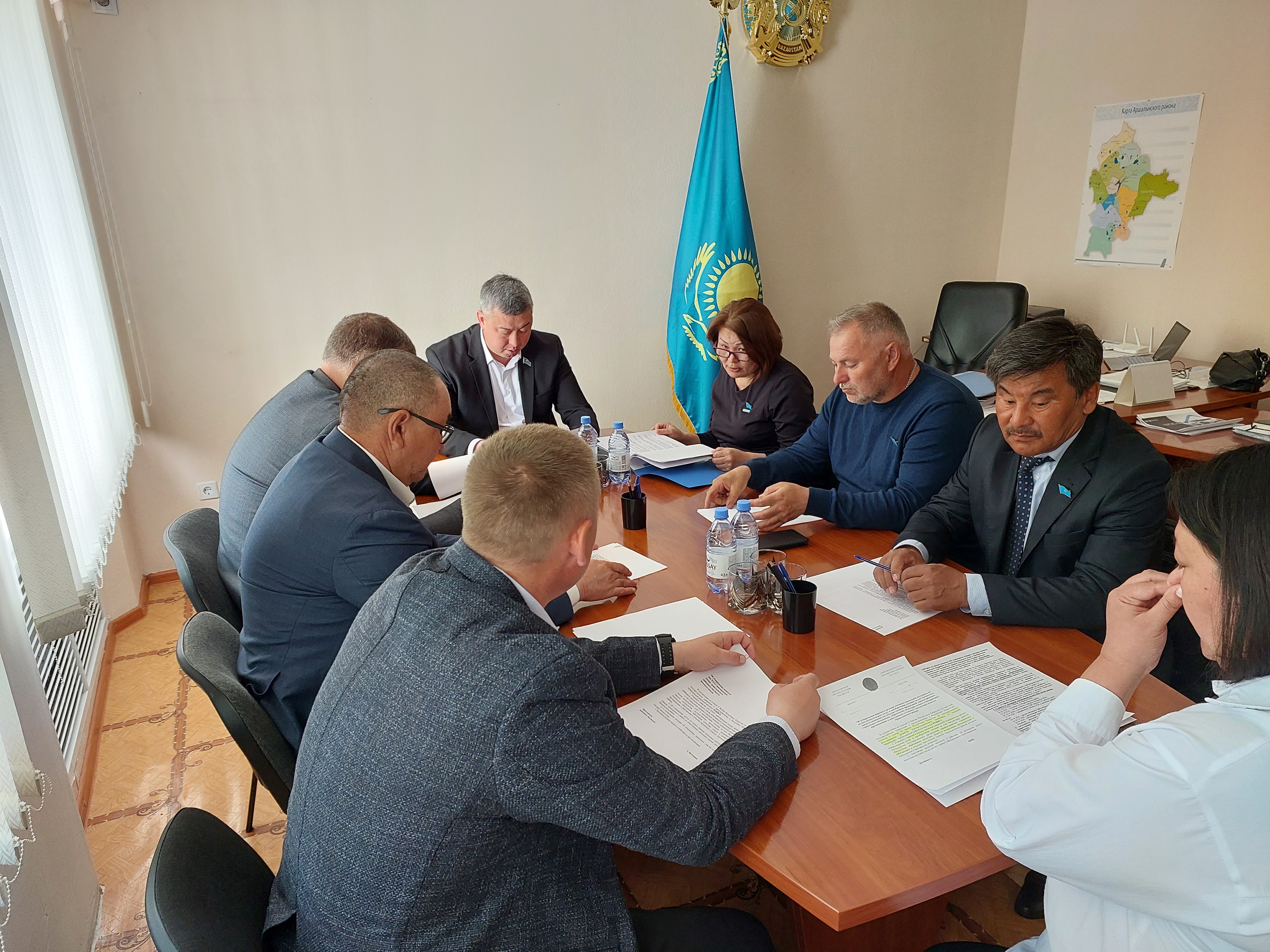 XXXV кезектен тыс сессия және аудандық мәслихаттың тұрақты комиссиясының отырысы өткізілді