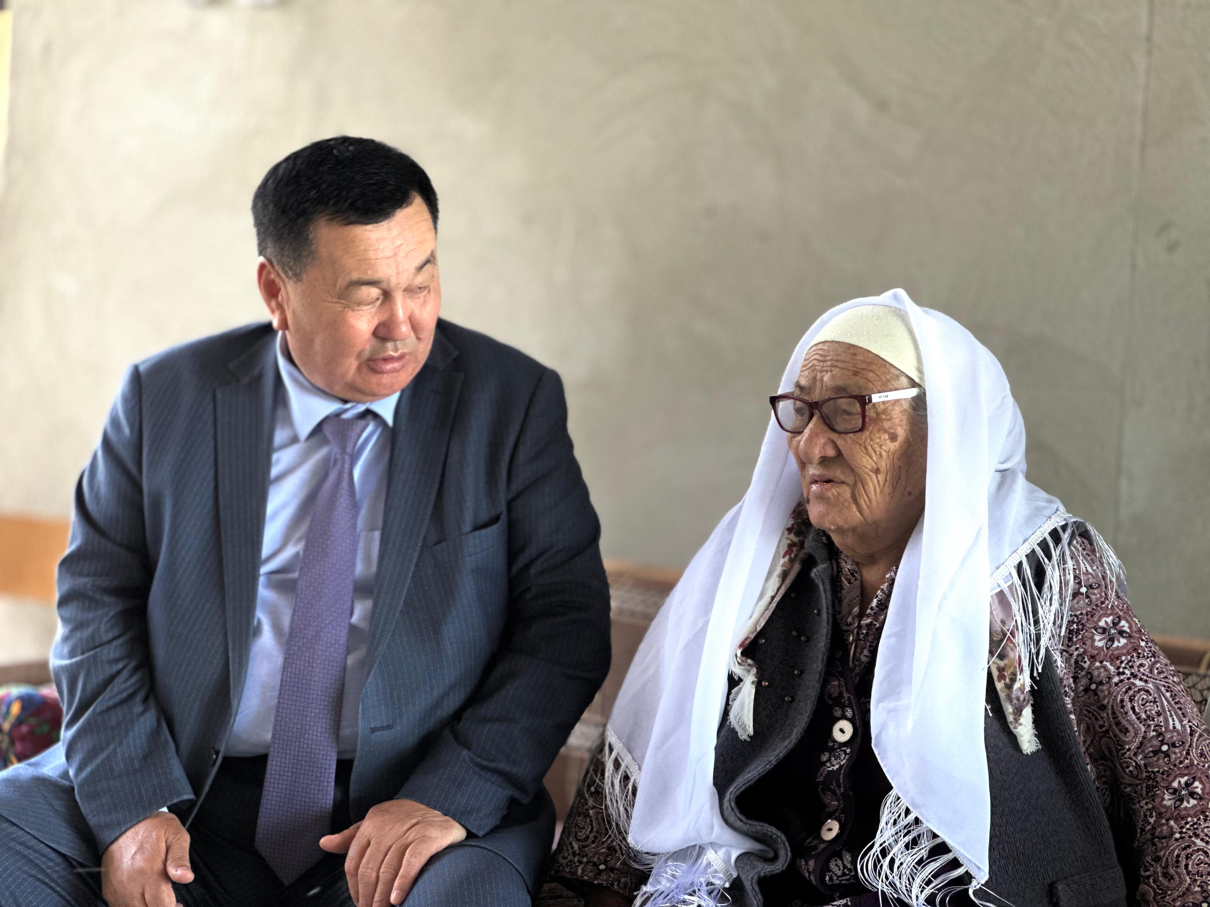 Құттықтап барды