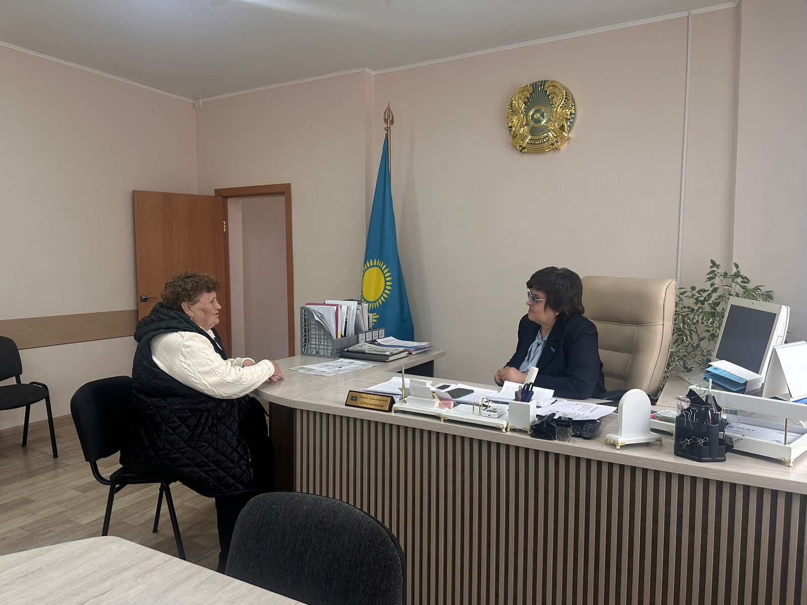 Прием граждан председателем маслихата района Алтай, депутатом от партии «AMANAT» Гречушниковой Л.А.