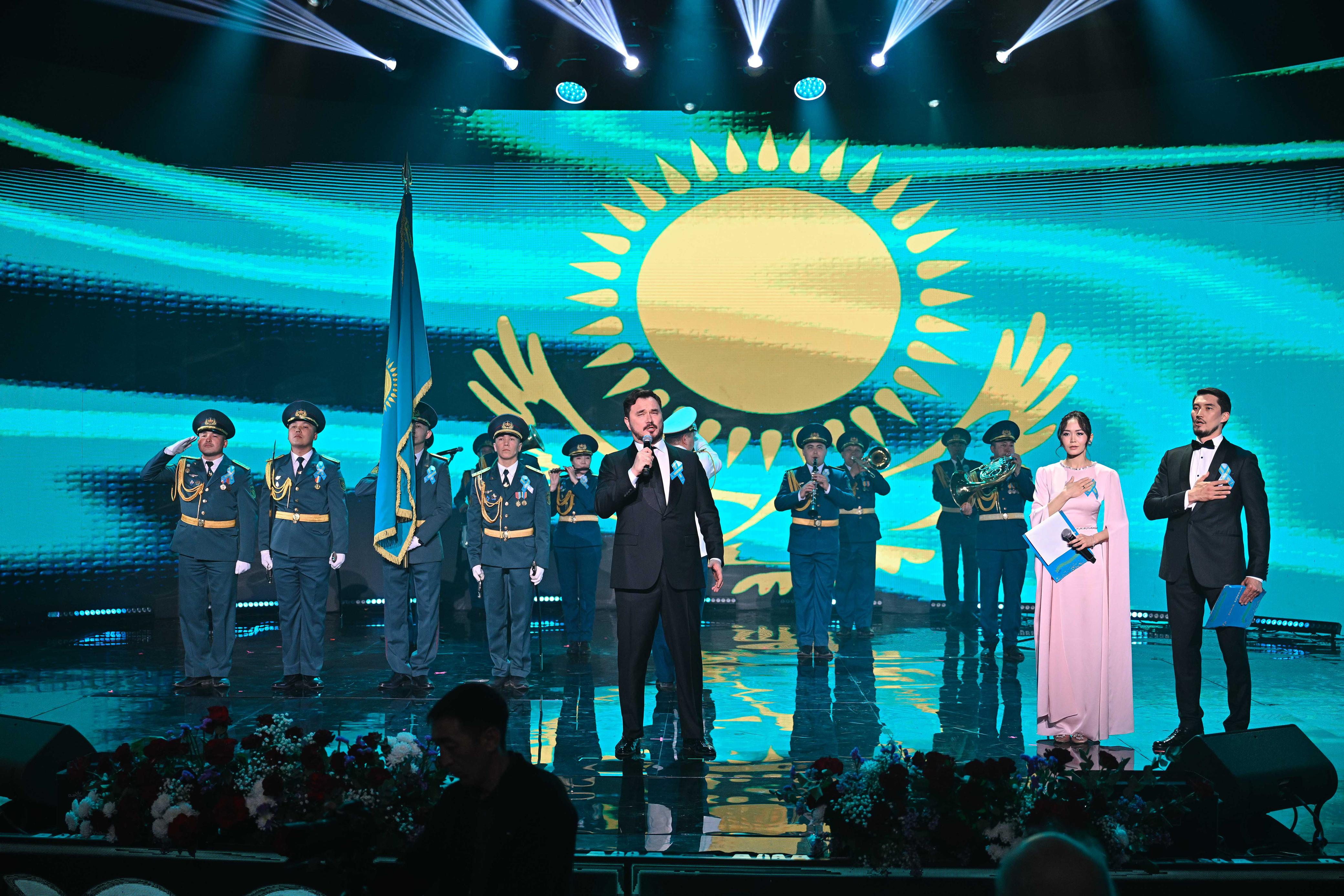 Абай облысында Отан қорғаушылар күні мен Ұлы Жеңістің 80 жылдығына арналған салтанатты жиын өтті