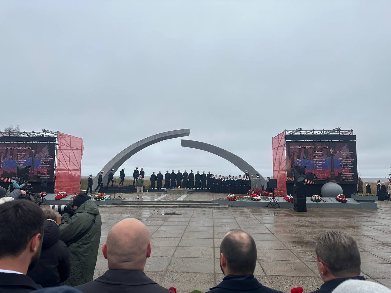 В Санкт-Петербурге состоялась Эстафета Вечного огня, посвящённая 80-летию Победы в Великой Отечественной войне