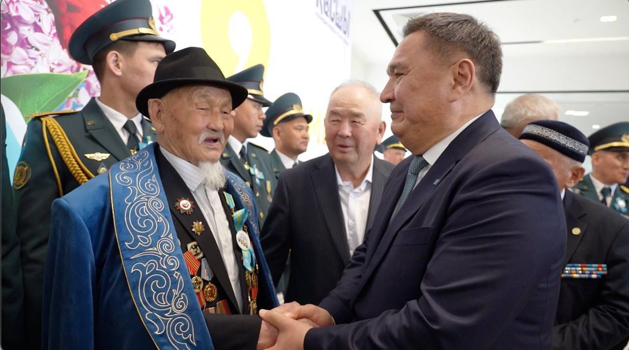 Ардагерлер ән салғанда: Жеңіс әндері мен Президент атынан берілген марапаттар