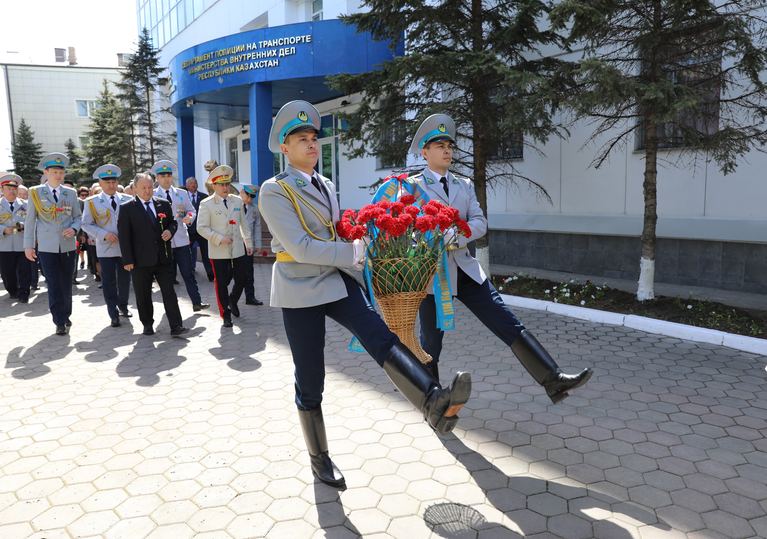 Көліктегі полиция департаментінде Отан қорғаушылар күні мен Ұлы Жеңістің 80 жылдығына арналған салтанатты іс-шара өтті
