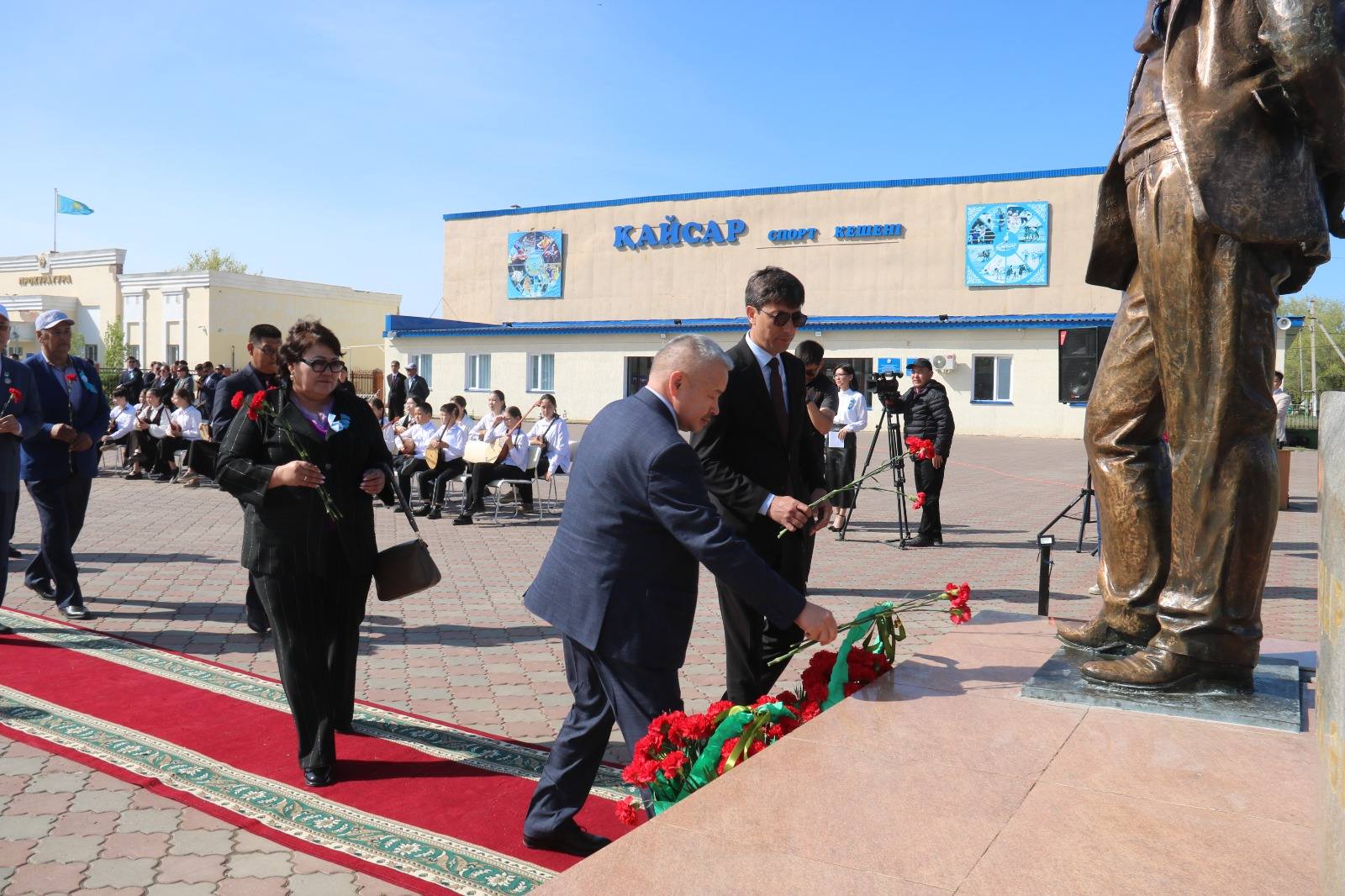 ҚАДЫР АЛАҢЫНДА — КҮМБІР, АБДОЛЛА АЛЛЕЯСЫНДА — ӨМІР