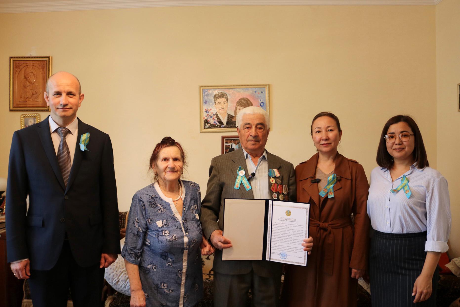 Министерство энергетики поздравило труженика тыла Илью Давтяна с 80-летием Победы