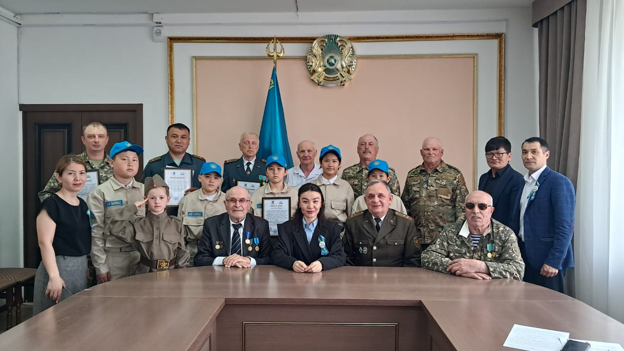 Ұлы Жеңістің 80 жылдығы мен Қазақстан Республикасы Отан қорғаушылар күніне арналған салтанатты жиын