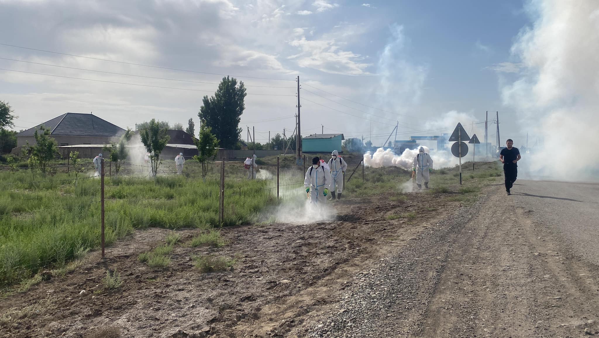 В ТУРКЕСТАНСКОЙ ОБЛАСТИ ПРОДОЛЖАЕТСЯ КОМПЛЕКСНАЯ ПРОТИВОМОСКИТНАЯ ОБРАБОТКА