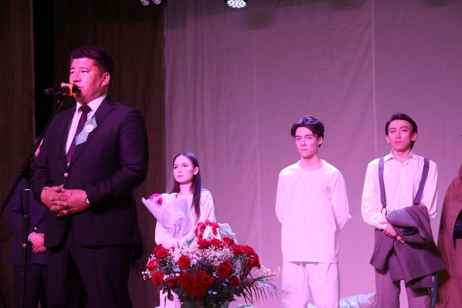 «КҮЛДЕН ШЫҚҚАН ГҮЛ» НЕМЕСЕ АҚЫН РУХЫ АЛАСҰРҒАН КҮН